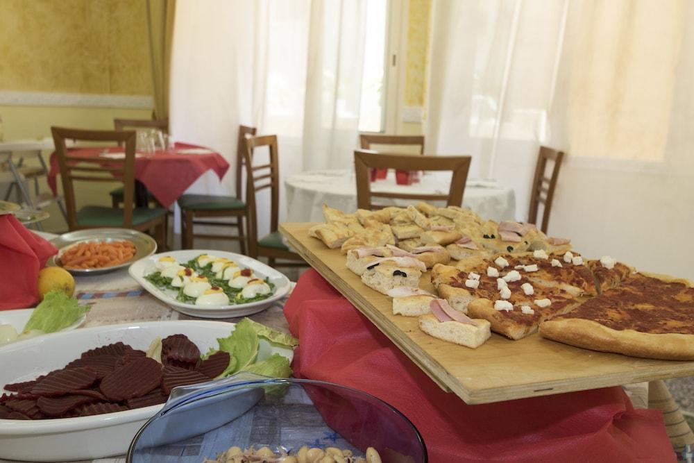 Hotel Giannella Ρίμινι Εξωτερικό φωτογραφία