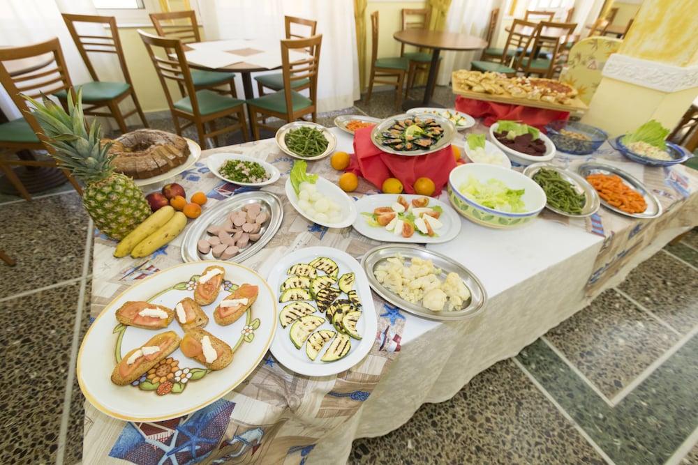 Hotel Giannella Ρίμινι Εξωτερικό φωτογραφία