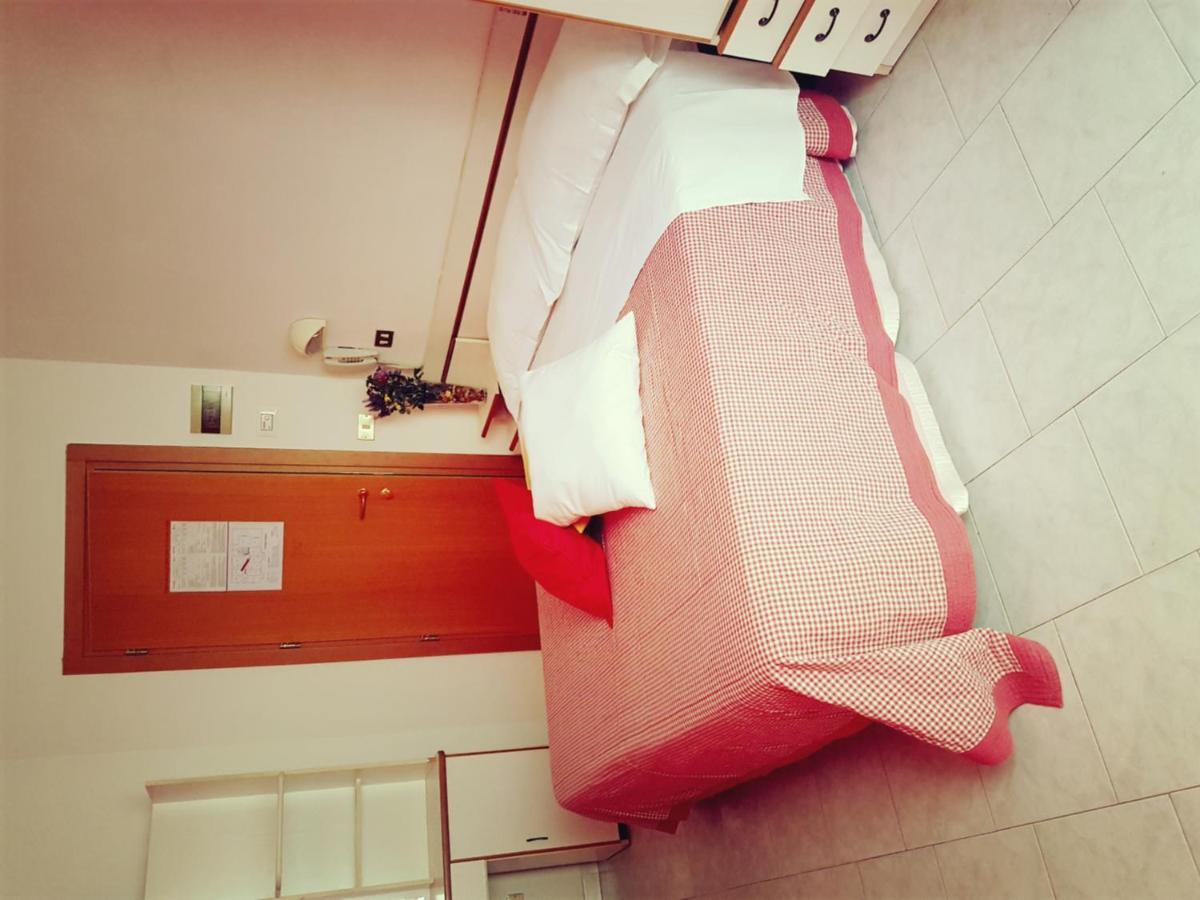 Hotel Giannella Ρίμινι Εξωτερικό φωτογραφία