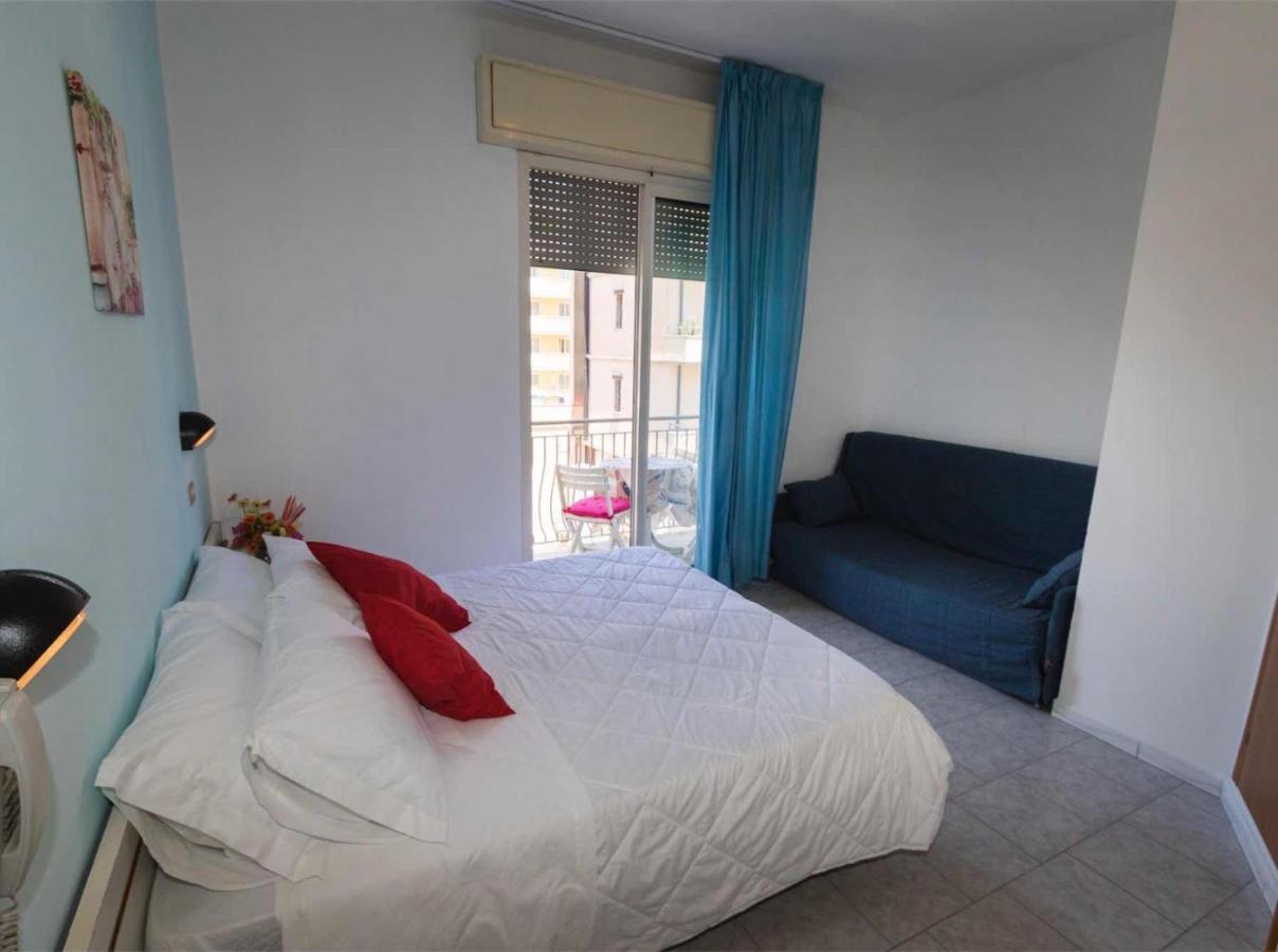 Hotel Giannella Ρίμινι Εξωτερικό φωτογραφία