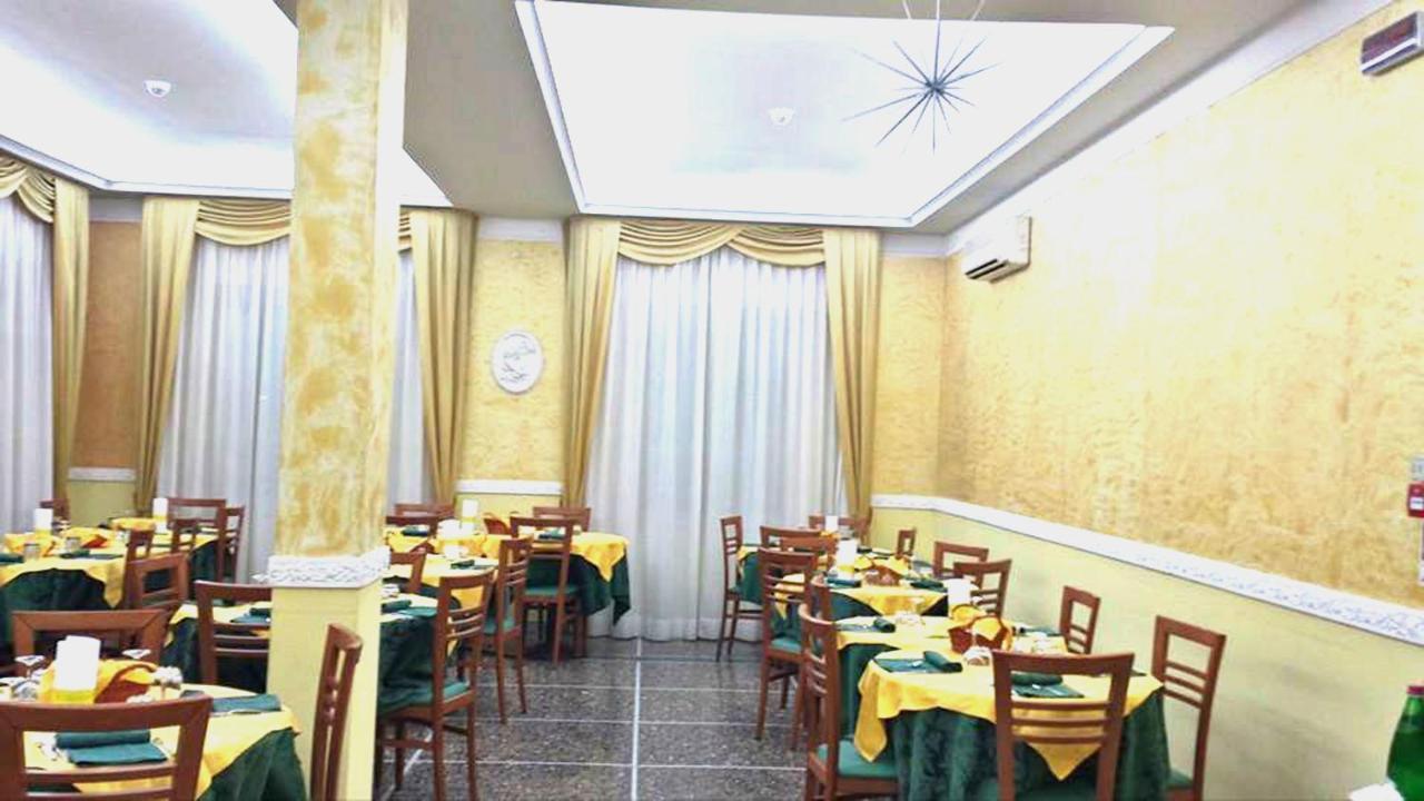 Hotel Giannella Ρίμινι Εξωτερικό φωτογραφία