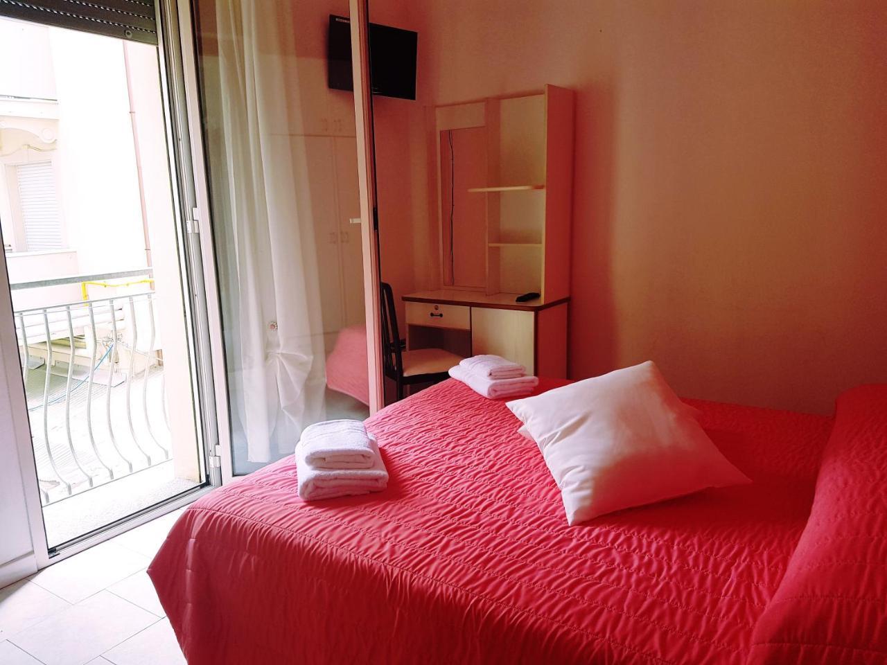 Hotel Giannella Ρίμινι Εξωτερικό φωτογραφία