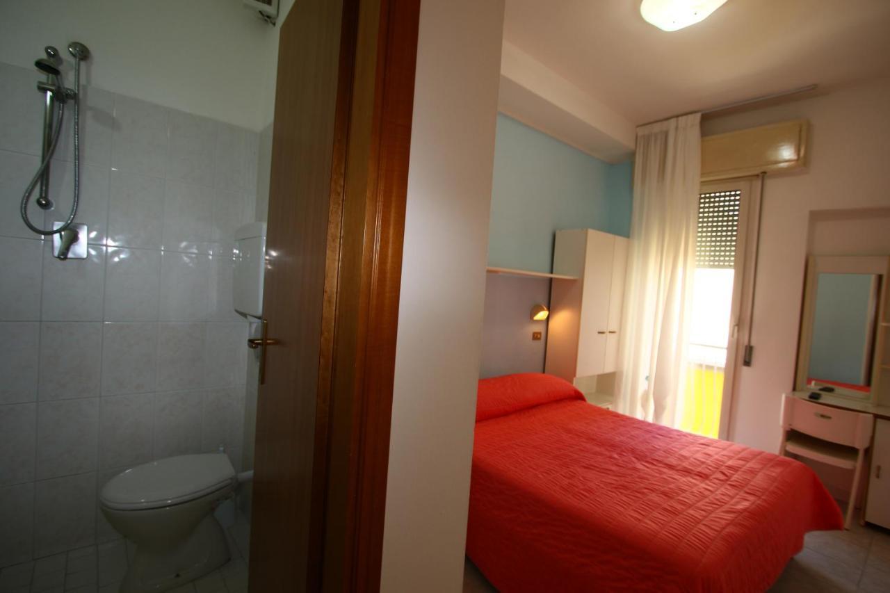 Hotel Giannella Ρίμινι Εξωτερικό φωτογραφία